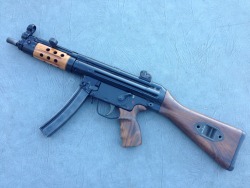 fmj556x45:  MP5 WOODIE