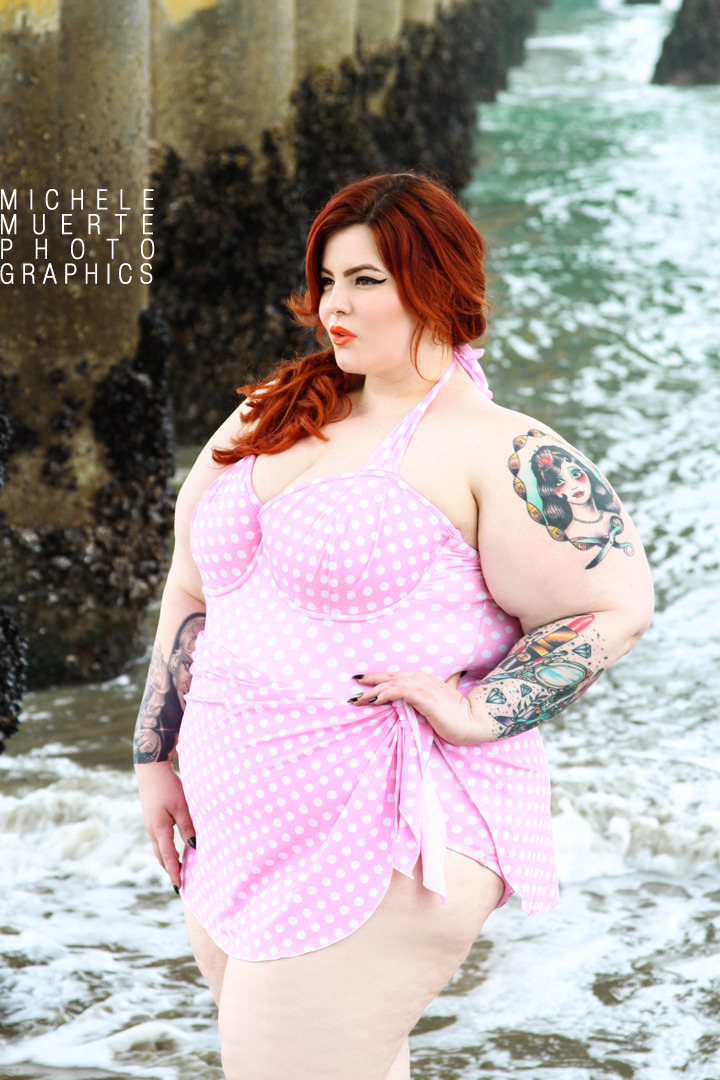 doingdonuts:  tessmunster:  jessdunn18:  tessmunster:  More new photos modeling for