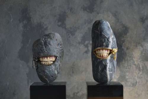 thegreatbacon:iamat0m:rumze:dorksworn:the-anal-destiny:talesfromweirdland:The “smiling stones&