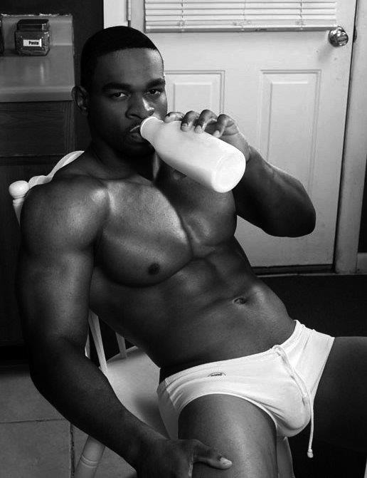 lovelyandbrown:  got milk? 