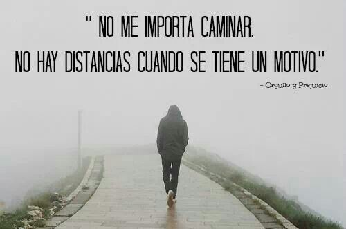 somospandaspordentroyporfuera:  -Una chica invisible. 
