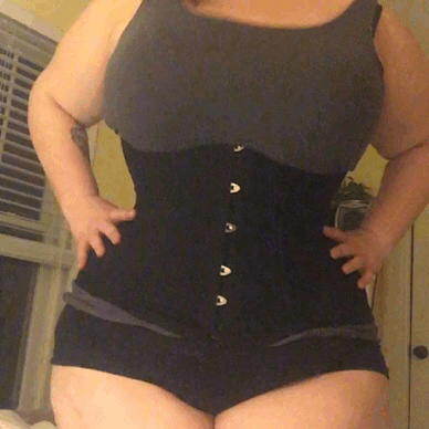 things-buppy-likes:  cutefatprincess:  Just playing around in my corset  I love your