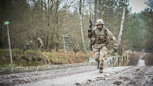 celer-et-audax:  Exercise Black Eagle British Soldiers from the Royal Welsh, Kings Royal H