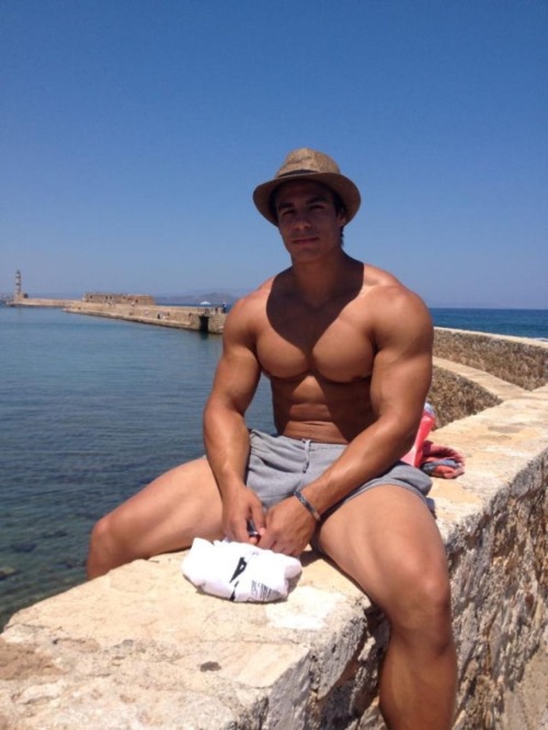 Gay Muscle Hunks