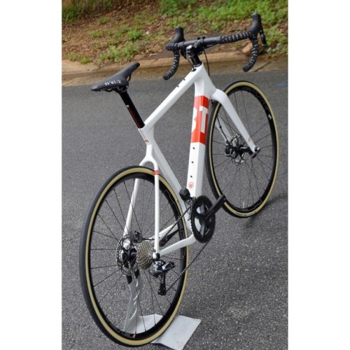 glorycycles:One bike to do it all #bikereview #roadbike #baaw #3texploroteam #3tcycling (at Glory Cy