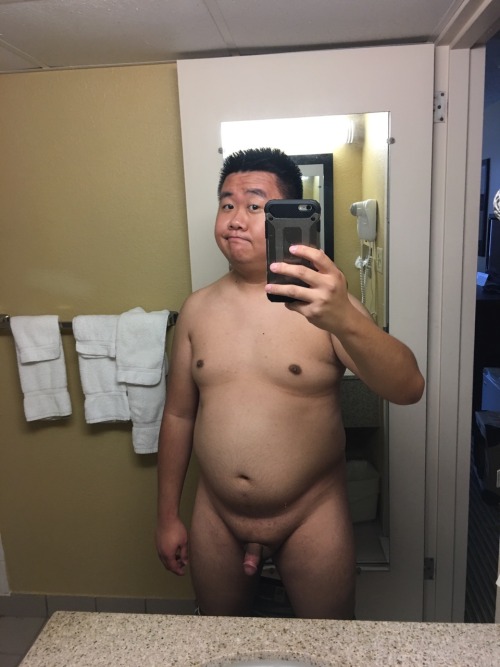 paladin-panda: Stopped at a hotel to rest in Pennsylvania while driving out west :3 喜欢倒二
