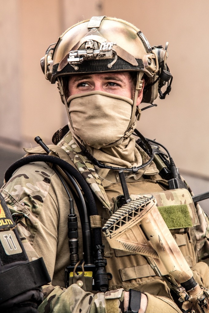 gunrunnerhell:  Joint Ops Members of the Norwegian Army Special Forces, Navy and