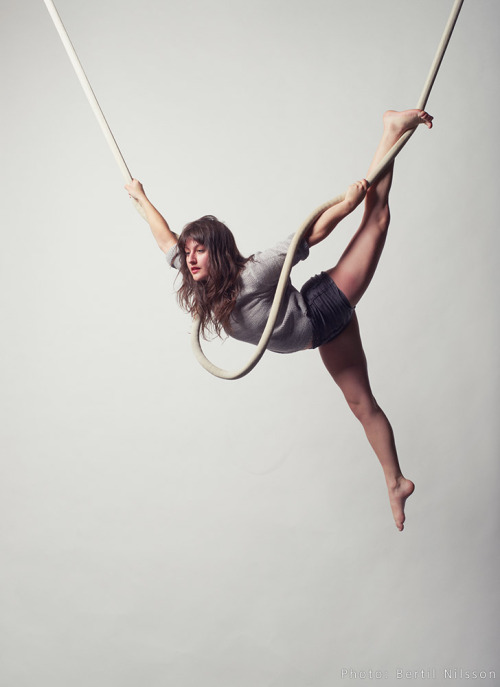 nationalcircus:  Trapeze and Cloudswing Natalie adult photos