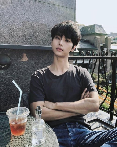 vexxedbyvixx:{180601} Hakyeon Instagram update