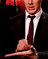 sherlockisthebest-deactivated20:  benedict!porn    ↳ hand(!porn) appreciation