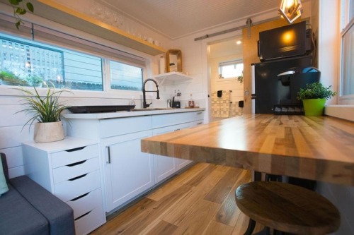 dreamhousetogo:A Slice of Heaven Tiny House