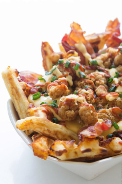 verticalfood:  Chicken and Waffles Nachos