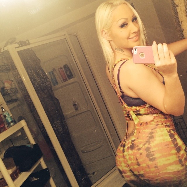 meelikeealot:  bombshellbootys:  Sexi Barbie  Tanya Lieder 
