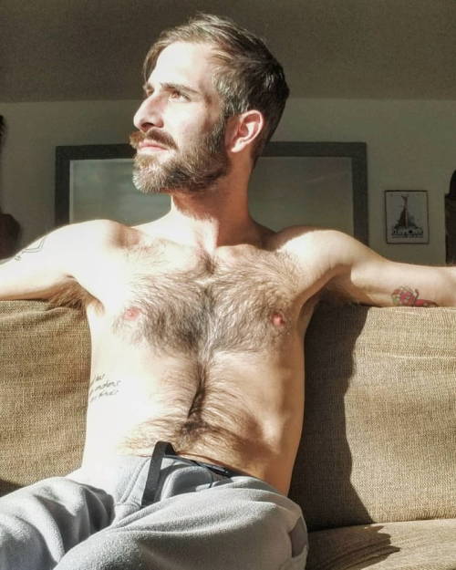 https://64.media.tumblr.com/d05d708d737a58164c7da8dda44abe5c/f4868b42d3abcffd-d9/s500x750/72d389d9a61be7482a821b0d02f07e01d8689359.jpg