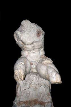 boysnmenart:  Belvedere Torso Reconstructed