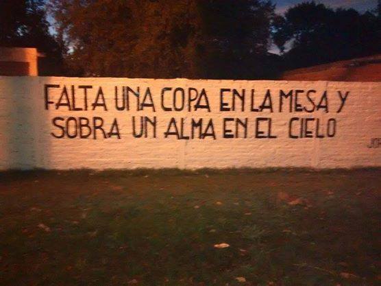 somospoesia:  Por los que se han ido… Somos Poesia en Facebook Somos Poesia en Twitter