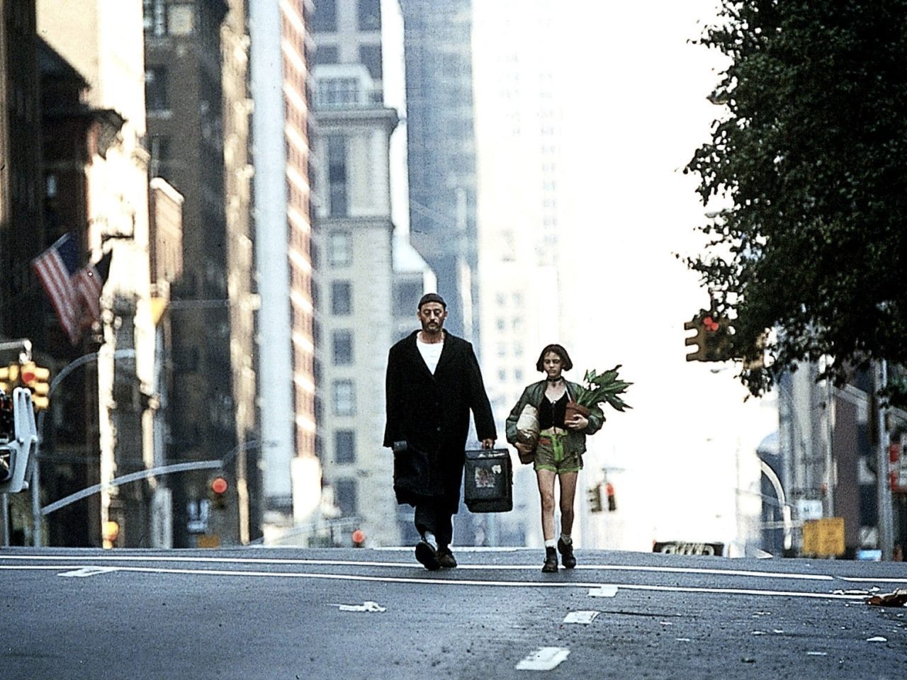 things-of-inspiration:  Leon: The Professional (1994) by Luc Besson with Jean Reno,