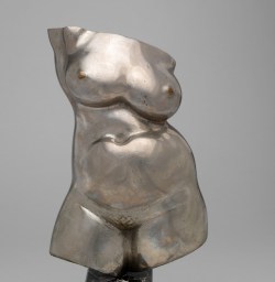 shapelywomen:Torso, by Gaston Lachaise, 1924