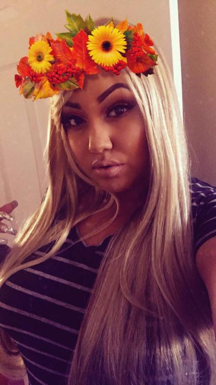 latinashunter:  Beautiful Thick Mamasota Perfection!