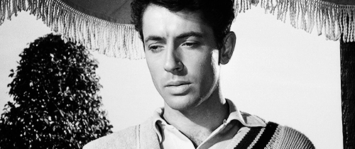 cliftonweeb: Farley Granger in Strangers on a Train (1951) Farley Granger in this film is just so be