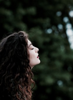 weirdmadhot:  Lorde being beautiful