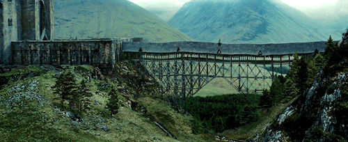 ohwaverlyearp:Harry Potter and the Prisoner of Azkaban (2004) + Hogwarts 