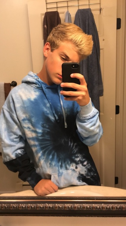 hepler01:Follow me on insta ‍♂️: alexheplerr