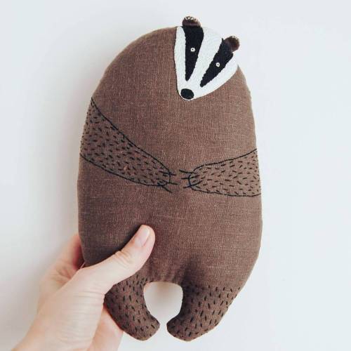 Hello, did you miss me? #woodlandtale #peterthebadger #badger #badgerlove #makersgonnamake #mycreati