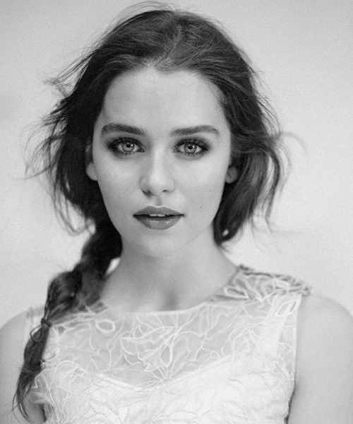 jennlawrnce2-deactivated2015091: Not to sound too much like an obnoxious actor, but the character never really leaves me. I’ve read all the “Game of Thrones” books many times over, so I sometimes find it easier being on set, because it can be hard