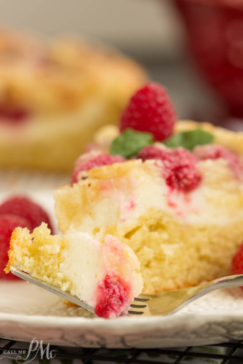 foodffs: Raspberry Streusel Cream Cheese Coffee Cake Really nice recipes. Every hour. Show me what y