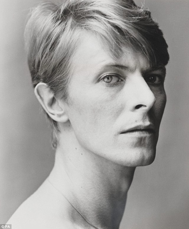 blczar:  tildastardust:  Tilda Swinton by Inez van Lamsweerde &amp; Vinoodh Matadin