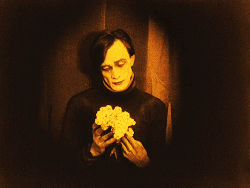 polaroidbowie:Conrad Veidt in The Cabinet of Dr. Caligari (Robert Wiene, 1920)