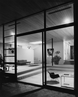northernspy:   Charles Eames &amp; Eero Saarinen -  Entenza House (Case Study House #9) Pacific Palisades - 1950  photo: Julius Shulman  
