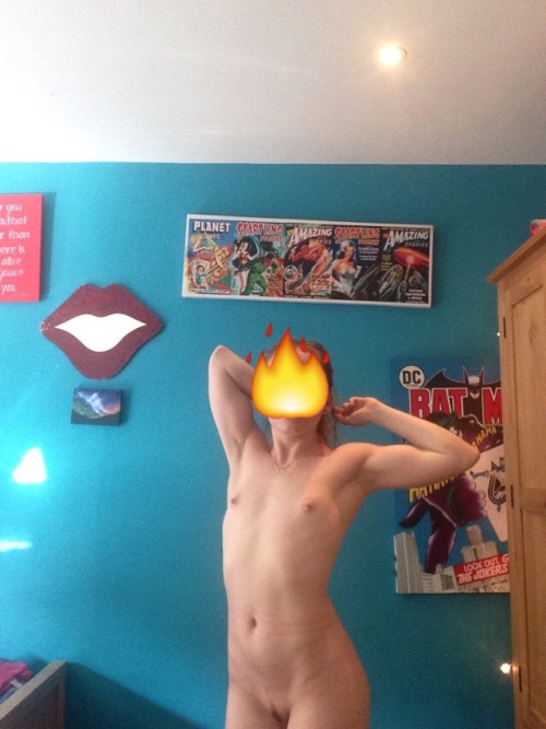 smallsilkykitten: The tummy pooch is back but look at my muscles