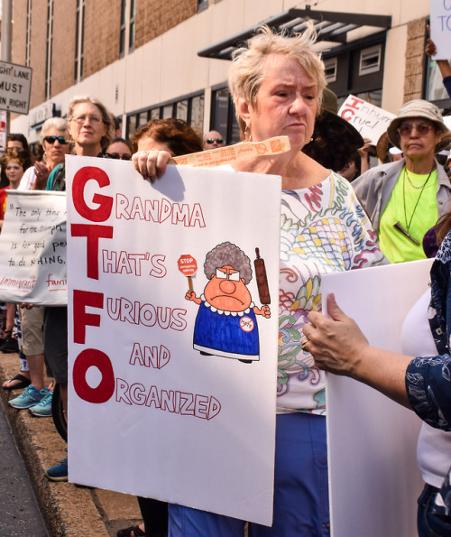 fuckyeahmarxismleninism: Philadelphia: Stop separating families! Protest at ICE office, June 14, 2018. Photos by Joe Piette 