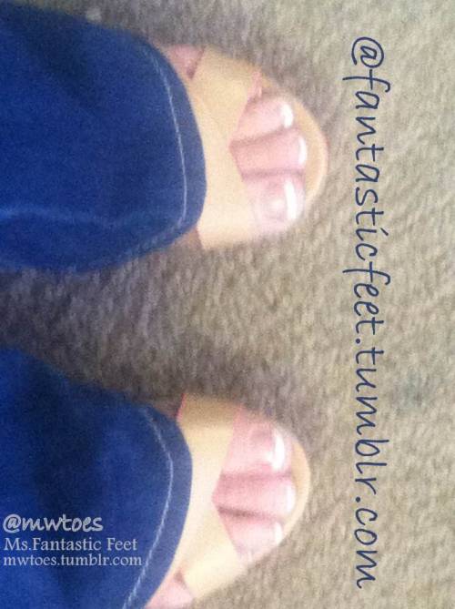 Ms. Fantastic Feet (@mwtoes) is too good with her feet ! To submit your pic kik @yourtoes