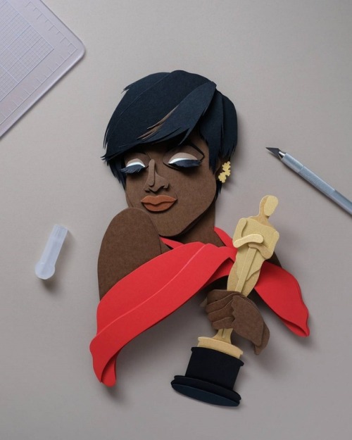 milesjai: darkphoenixsaga:  sosuperawesome:  Paper Art by John Ed De Vera, on Instagram  ok I’