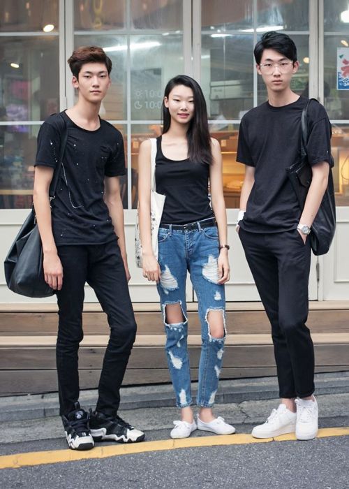 koreanmalemodels:  Models Jung Yongsoo, Bae Yoonyoung, and Han Jiwoong for streetfashion (cr: LEFAS)