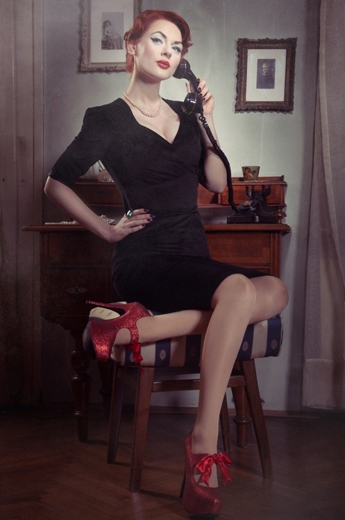 alternative-pinup:  Alternative ModelModel Twitter