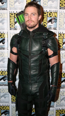 pastelxlocks:  &lt;&lt; Stephen Amell &gt;&gt; -  if you save them like/reblog