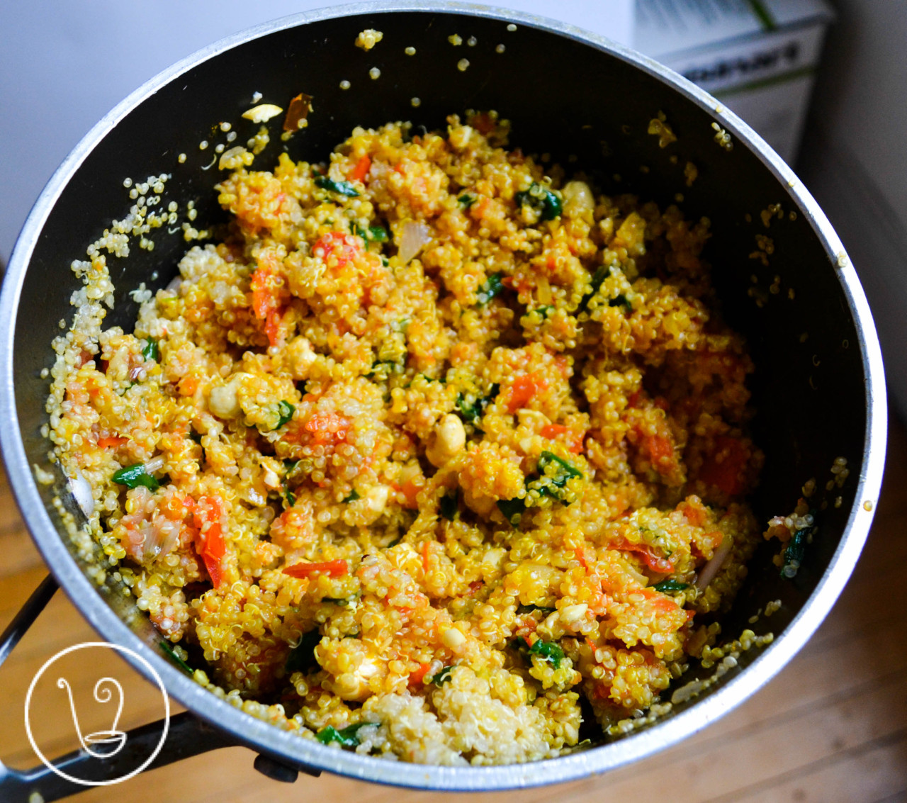 veganizzm:          EASY LUNCH! Combine 2 cups quinoa + 4 cups veg stock or water