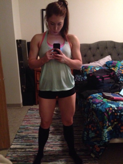 gainsongains:  swoleinvelvet:  GYM TIME!  Your quads and delts are on point! 