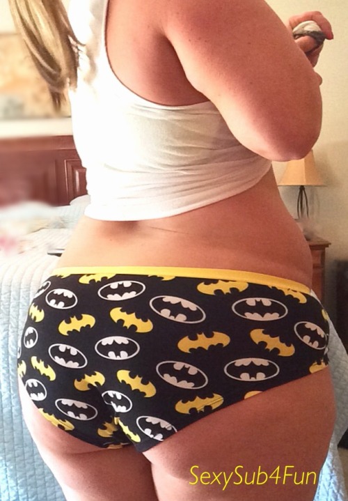 sexysub4fun: Batman boy shorts….