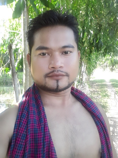 coolsoksan:នូវម្តុំក្បែរស៊ីធីអិនចូលចិត្តអោយគេចុយខ្លាំងៗfacebook