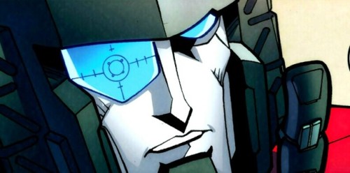 thelittlemagnus: robotsandramblings:   minalady: Nerd [judy witwicky voice] my gosh you’re gorgeous   Percy <3 