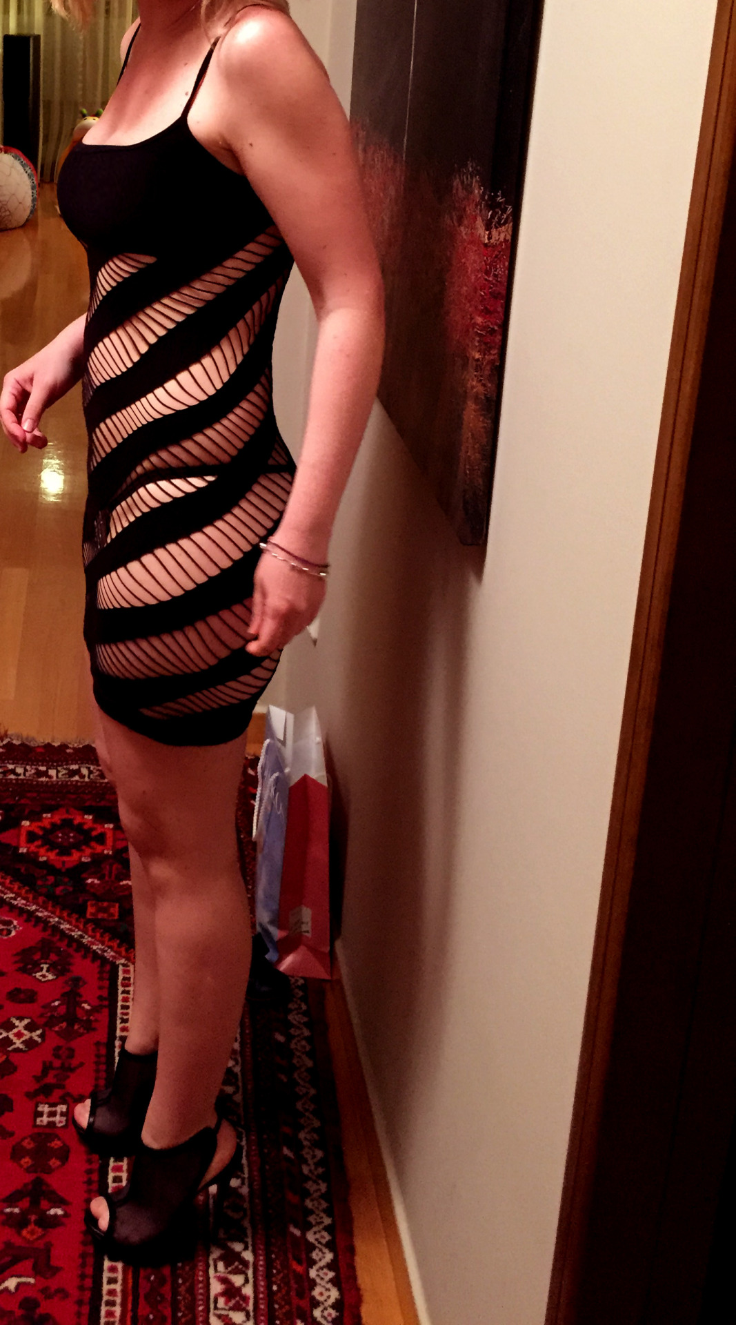 greekcouple:  fuck-me dress and heels