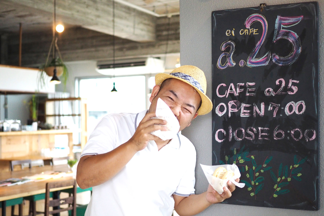 連休など 人が多く訪れる時期限定で坂手港にopenする Cafe A 25 朝7時からモーニングを食 小豆島カメラ 連休など 人が多く訪れる時期限定で坂手港にopenする Cafe A 25 朝7時からモーニングを食 小豆島カメラ