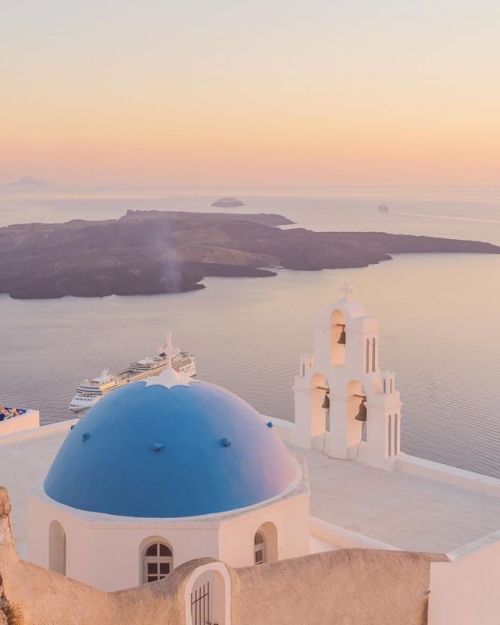 Santorini, Greece | Pupina