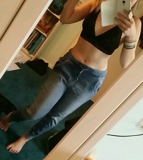cuteenky: Such a beautiful body @yourlittlekxtten Love u for the stunning submission Beauty at its b