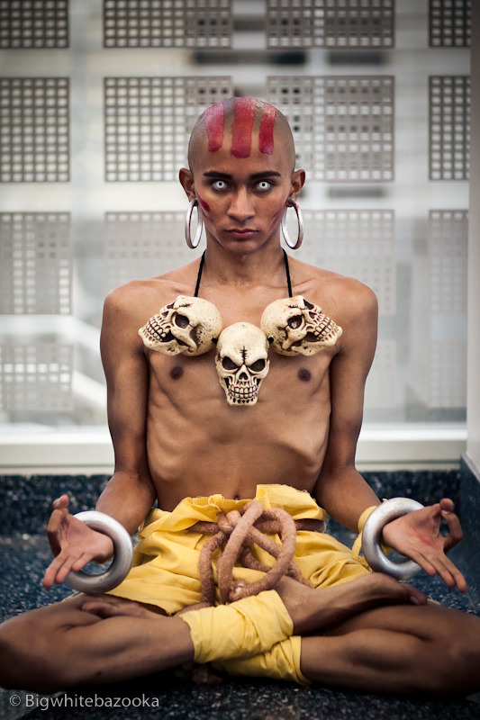 enterradoenbasura:  xombiedirge:  Dhalsim Cosplay by Jordan Brown Photos by Bruce